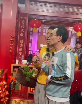 四臺春晚齊賀歲，語言文化譜新篇